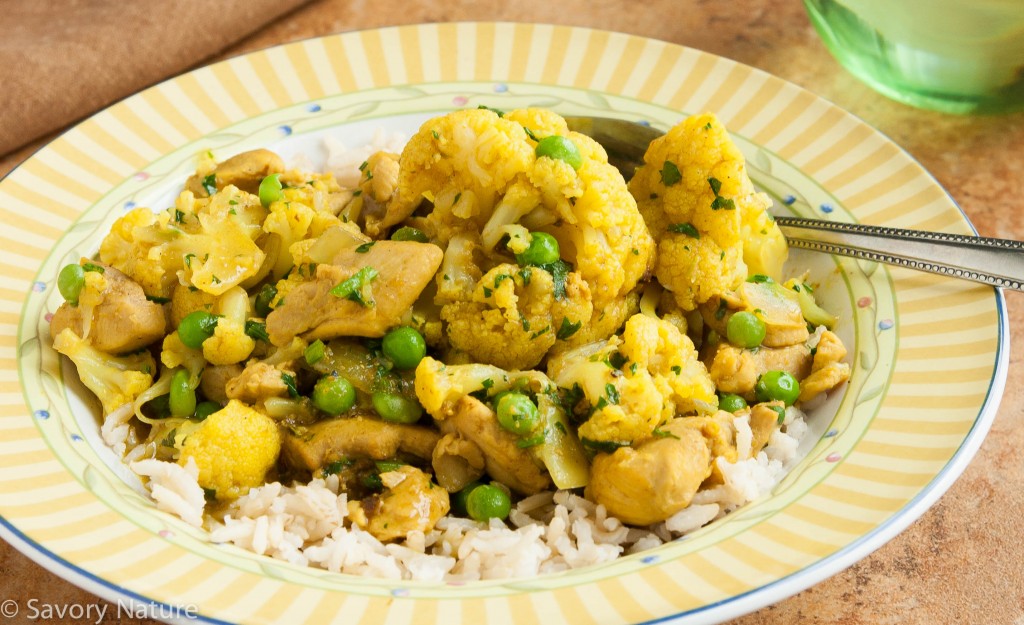 Chicken Curry with Cauliflower and Peas